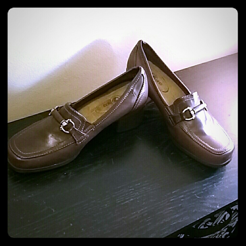 Duck Head Heeled Loafers